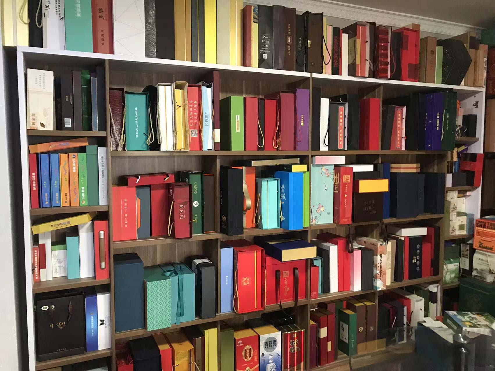 ��ɳ��װ���Ҵ��°�װ��ƣ�����Ʒ�����������--ʮ����ӡ��װ